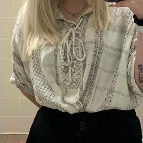 Daytrip Lace-Up V-Neck Peasant Top in Cream - Picture 2 of 4